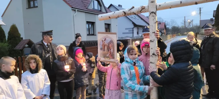 Droga Krzyżowa ulicami Kąkolewa